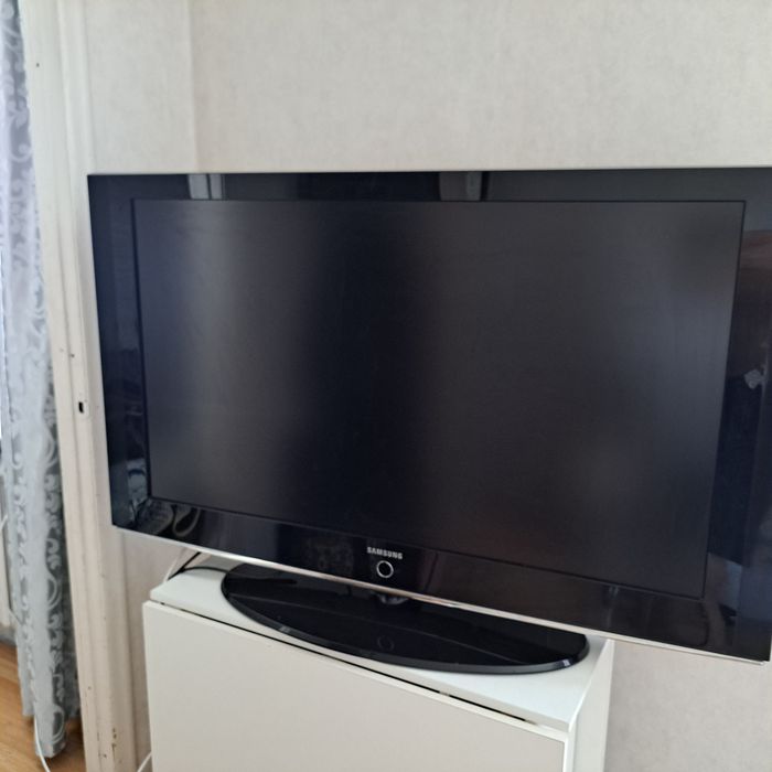 Продам рабочий тв Самсунг