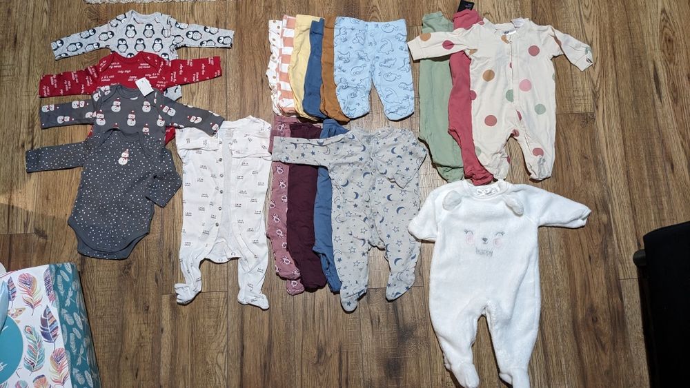 Lot hainute marimea 56