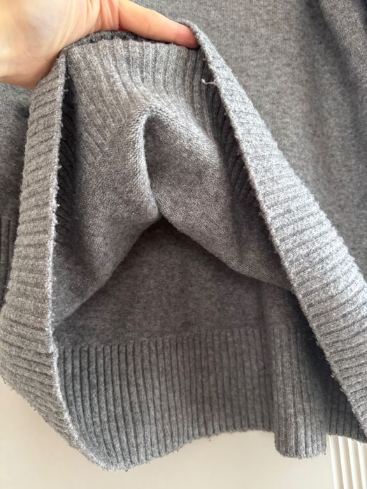Свитер серый Zara