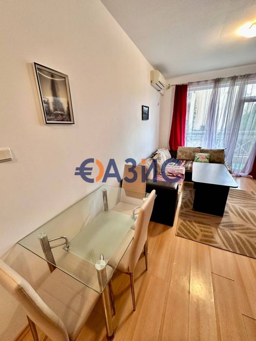 Продава се Тристаен апартамент в к.к. Слънчев бряг - 67 кв.м за 525 €/кв.м - Снимка #2