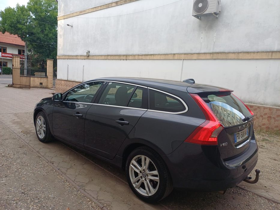 Vand Volvo , V60,an 2013 la 4650 euro Timișoara