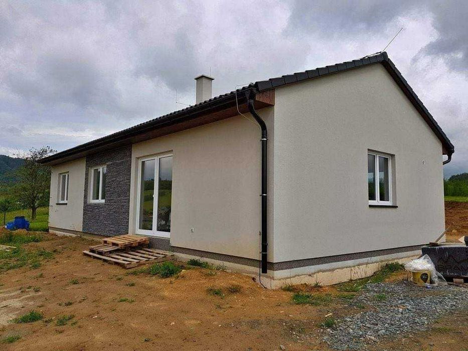 Casa Modulara, Garaje Auto, Containere stil birou din structura metalica si panou sandwich termoizolant