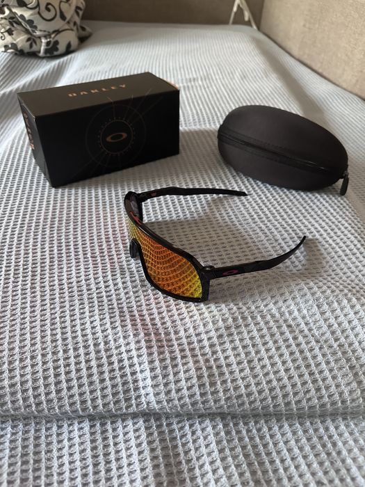 Oakley sutro s stare buna