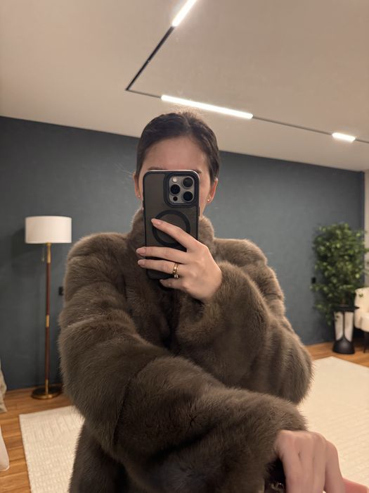 Продам норковую шубу