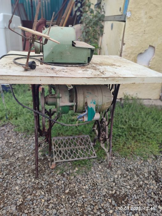 оверлок машина СССР