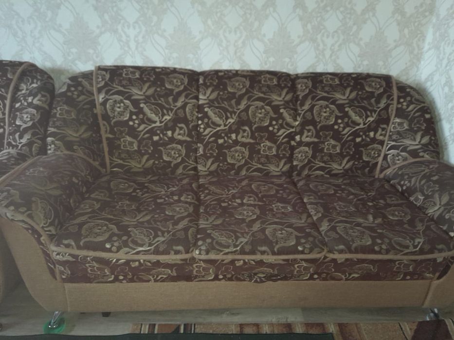 Продам мебель срочно. Торг имеется.