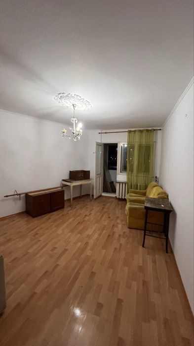 Vand apartament 2 camere - Vedere 4