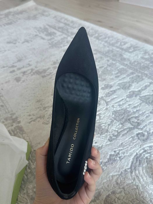 Лодочки черные на шпильке