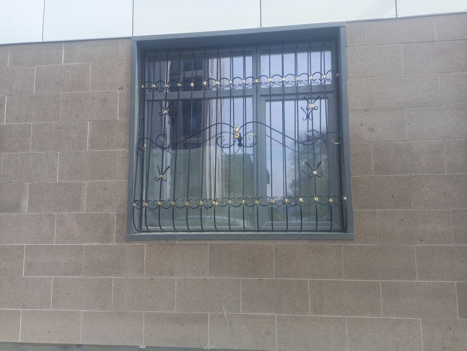 Решетки на окна металлические