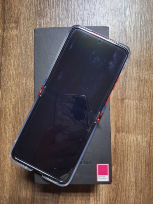 Продавам motorola razar 40 ultra