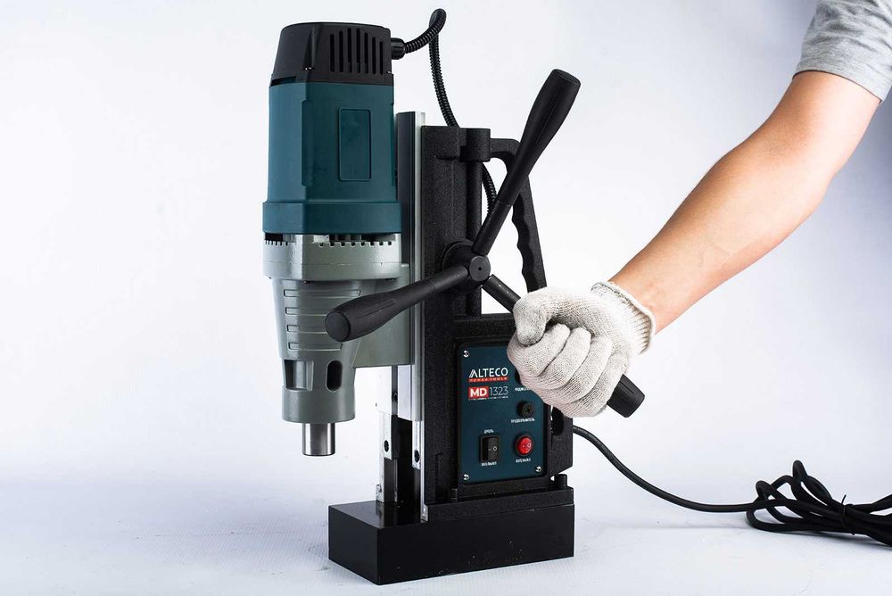 Станок сверлильный с магнитной стойкой ALTECO MD 1323