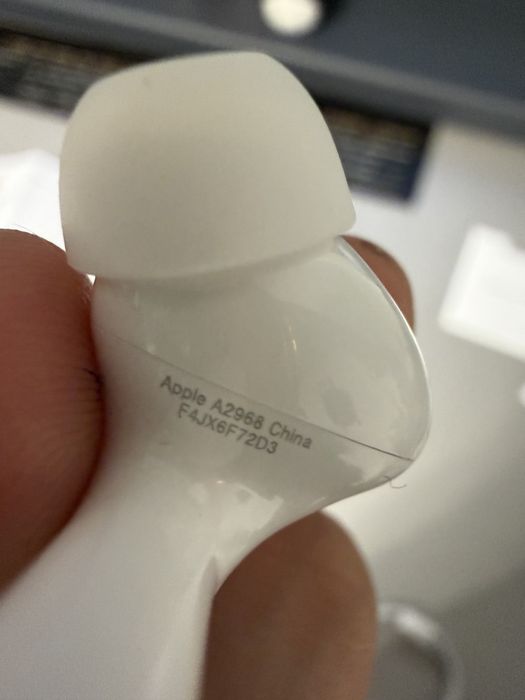 Vand Air Pods pro 2 primite cadou