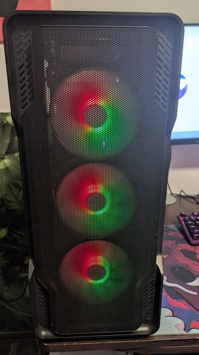 Pc gaming i5 12600k Rx 6600 8gb 32gb ddr4 3200 RGB 1tb 4.0 sursa 750