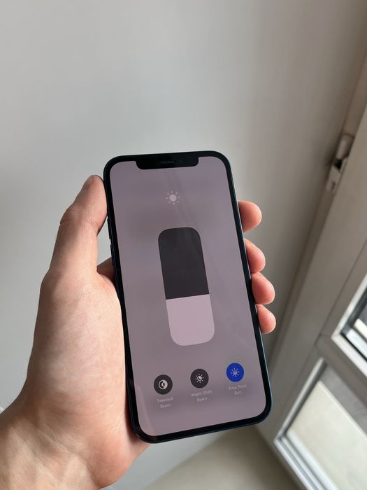 Iphone 12 в идеальном состоянии