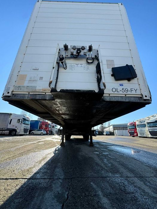 Semiremorca/Box/Duba Schmitz-Cargobull O4