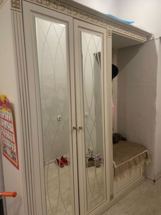 Прихожая продается
