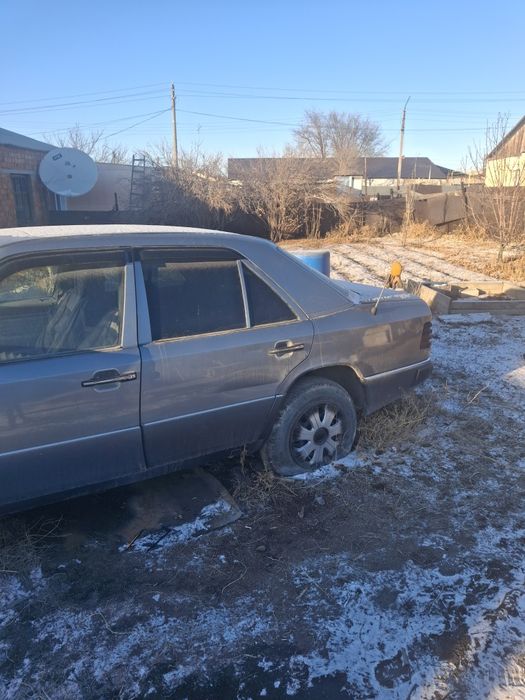 Продам мерседес 124