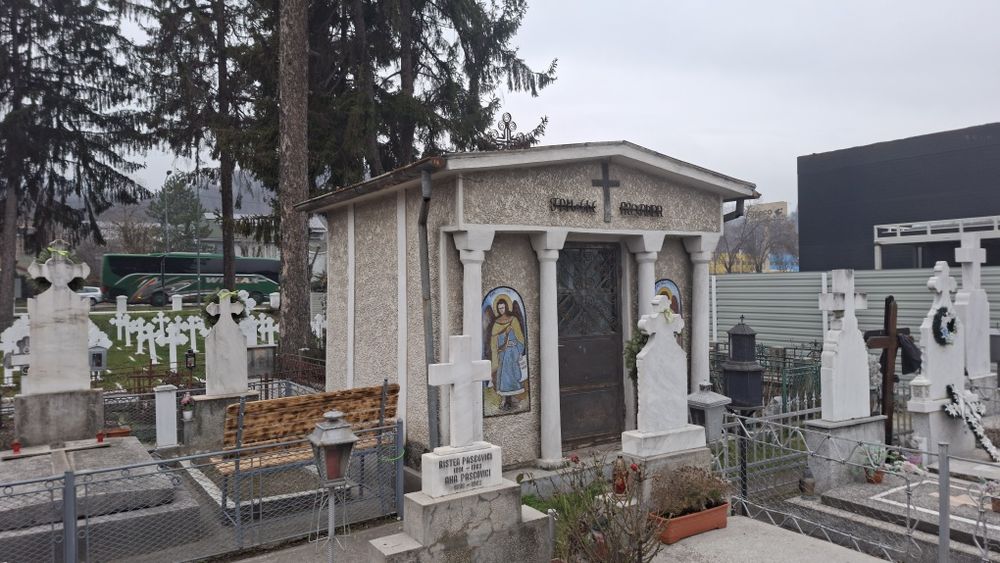 Capelă/Cavou in cimitirul Cetățuia (Eroilor)