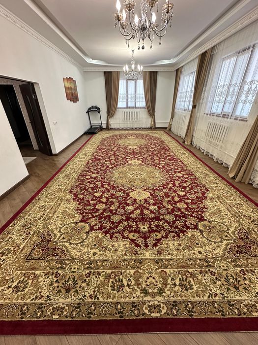 Ковер 4м х 8м б/у