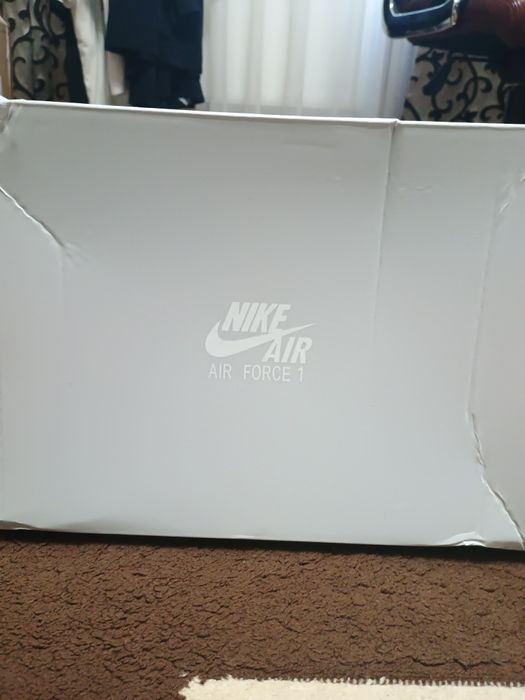 Nike Air Force 1 '07 Low "Triple White" – Mărimea 43 – Noi la Cutie