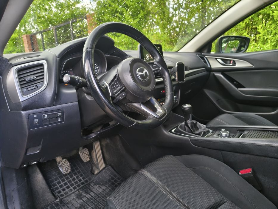 Vând Mazda 3 hatch back