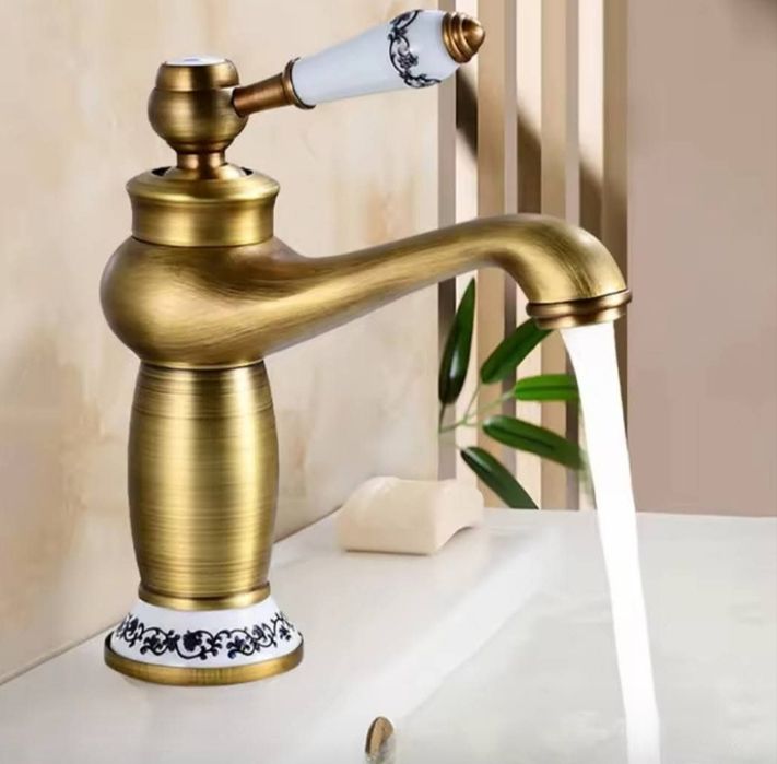 Baterie lavoar antic