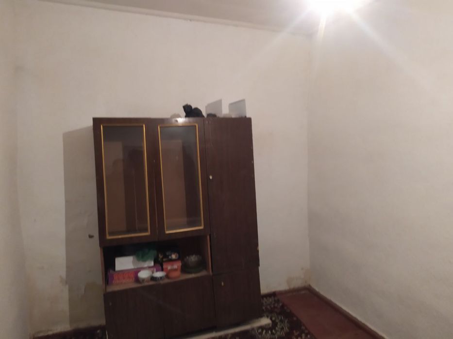 Uy sotiladi Mir Elektronika yonida