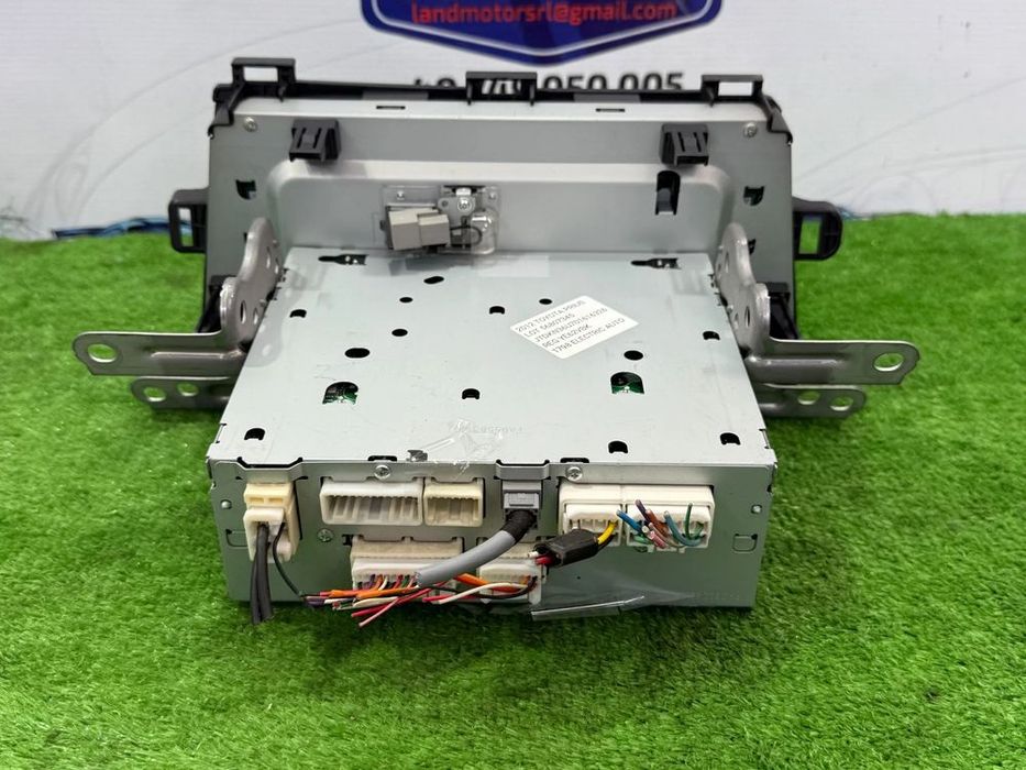 DISPLAY NAVIGATIE / ECRAN CONTROL MEDIA + RADIO CD TOYOTA PRIUS 2012 HYBRID 1.8 BENZINA Hatchback COD OEM 86140-47080 CV-VS01F14D 10R-030232 861404708