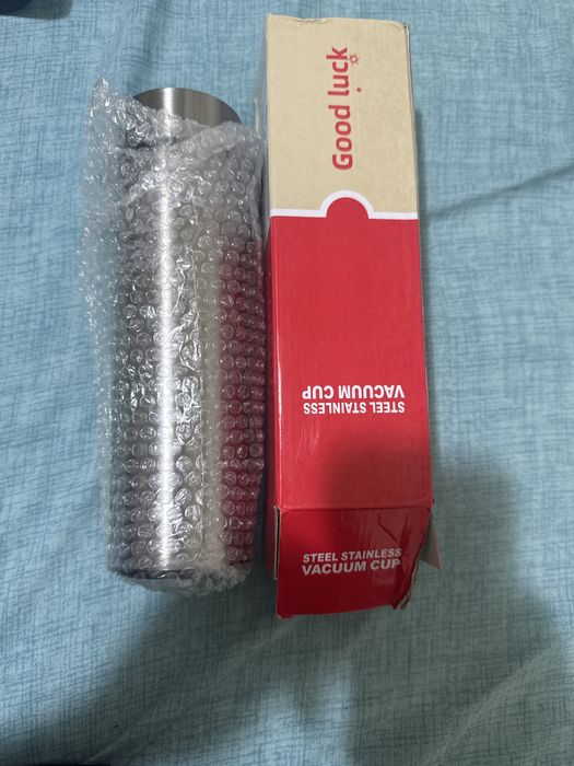 Vand termos smart care afiseaza temperatura.