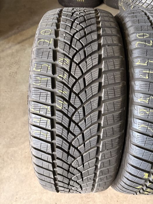 Anvelope iarna 235/45/20 GoodYear UltraGrip Performance 235 45 20 R 20
