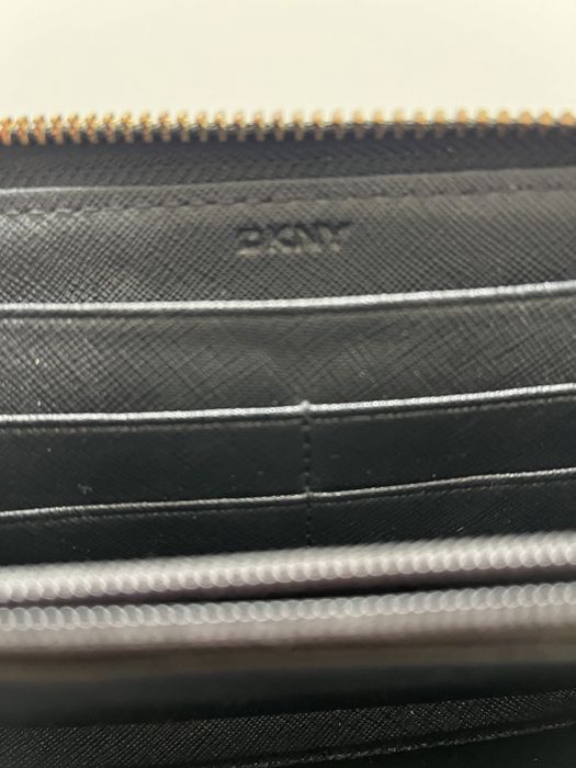 DKNY домски портфейл