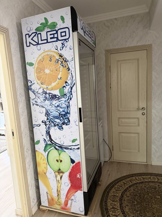 Холодильник витринный