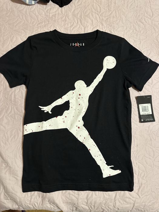 Чисто нова тениска Nike Jordan 8-10г.