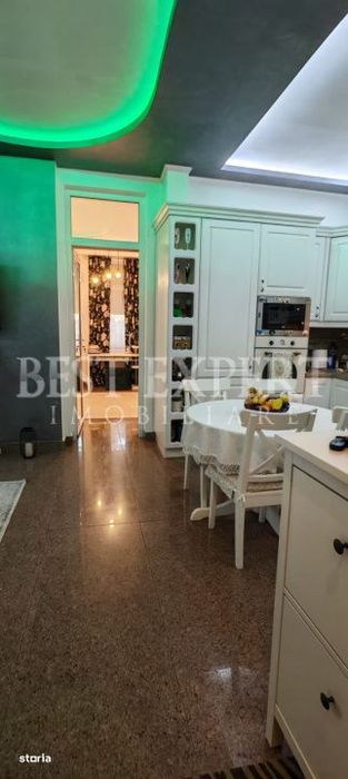 Proprietate Unica Ultracentral | 2 Apartamente pe Etaj | Garaj +Parte
