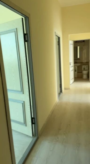 Срочно продаётся квартира 8 комнатная