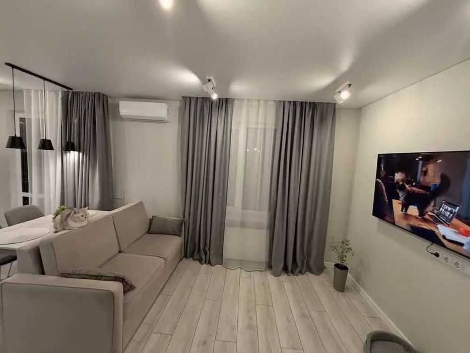 Двустаен имот в кв.Толстой