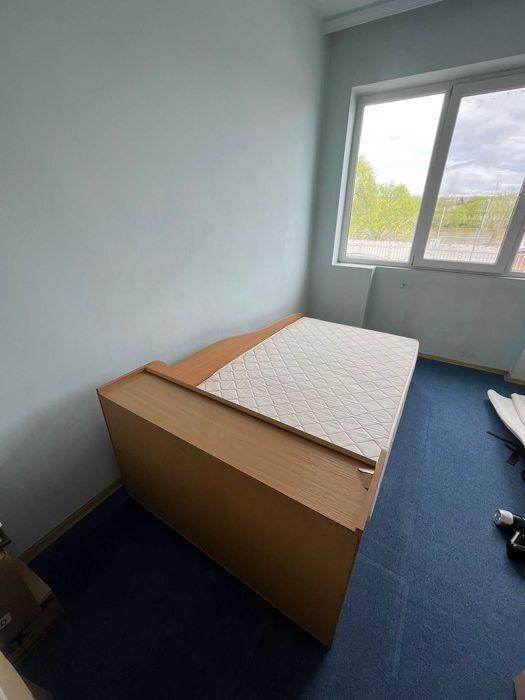 Спалня с ракла и матрак