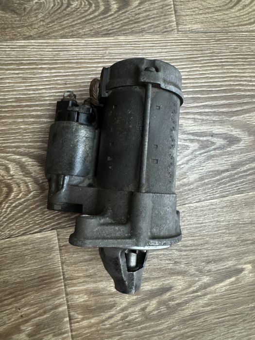 Стартер Denso на Toyota Carolla 2008г