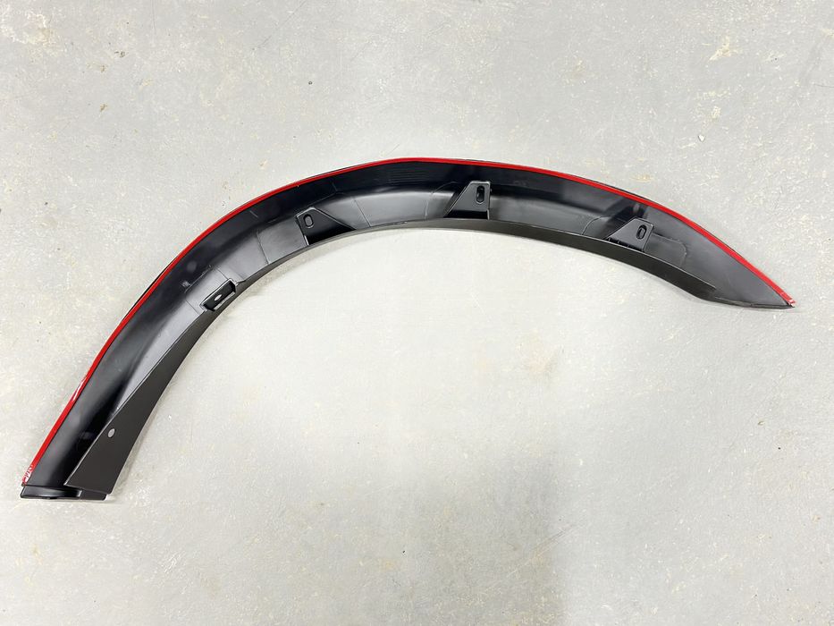 Фендера, Расширители арки Монтеро спорт