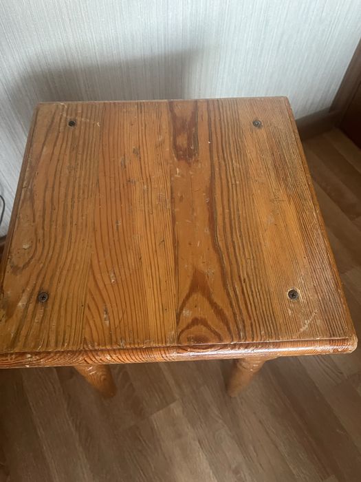 Табуретки 4 шт. (дерево)