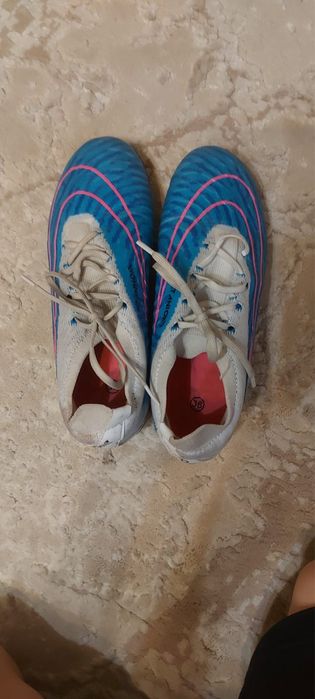 Продаются бутсы