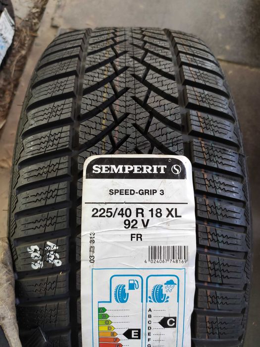 Единични гуми с размер 225 40 18
