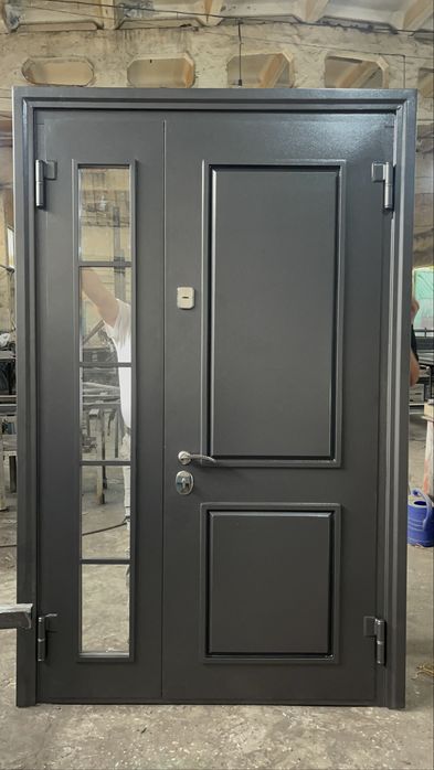 Темирдан кириш эшиклари сифати яхши арзон биринчи кул сифтда адашменг.