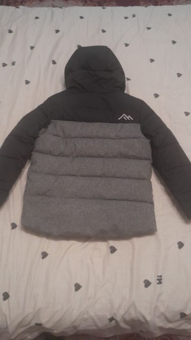 Продам куртку на мальчика 7,8лет