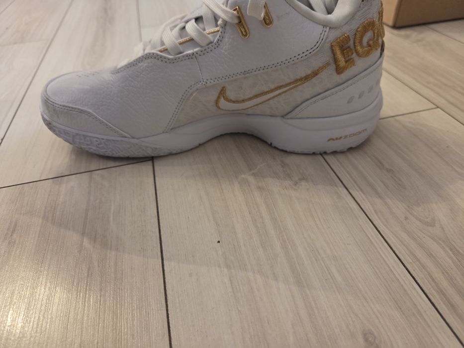 Papuci de baschet LeBron NXXT Gen alb cu negru