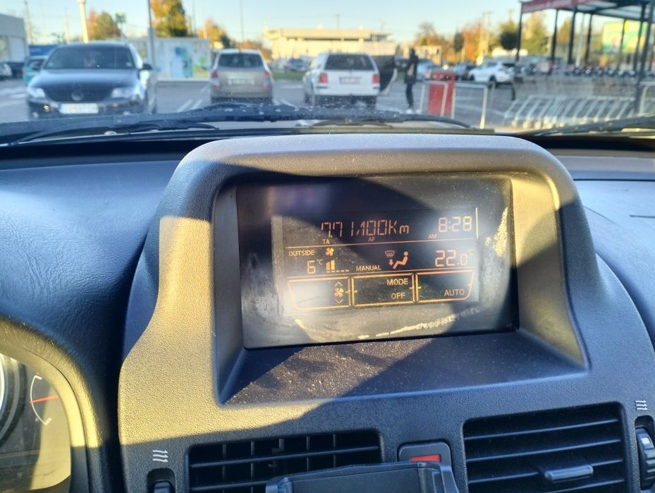 Vând Nissan almera 2006 decembrie,1,5 benzina