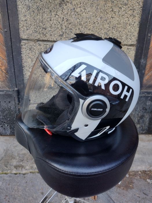 Мото каска Airoh-размер-M