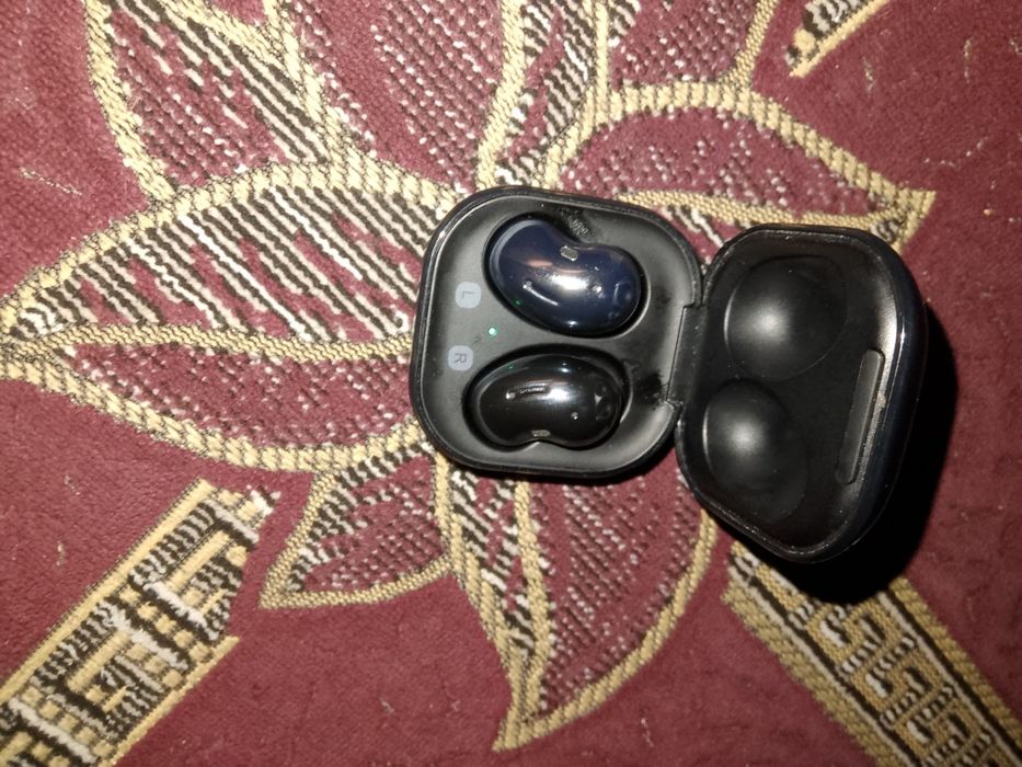 Наушники в види боба