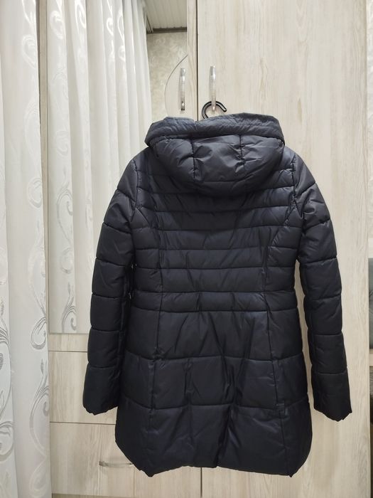 Женская куртка продается