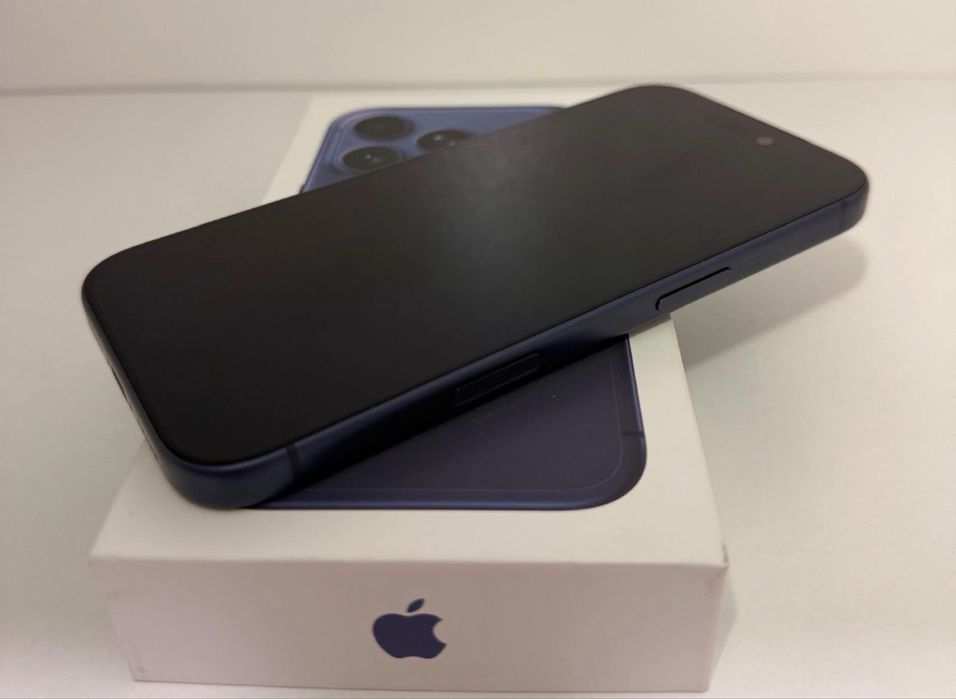 IPhone 17 pro blue